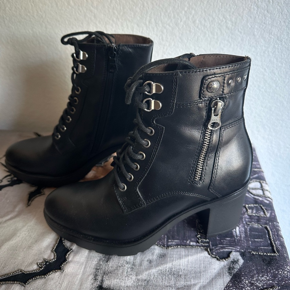 NeroGiardini
Dual Zip Leather Combat Booties